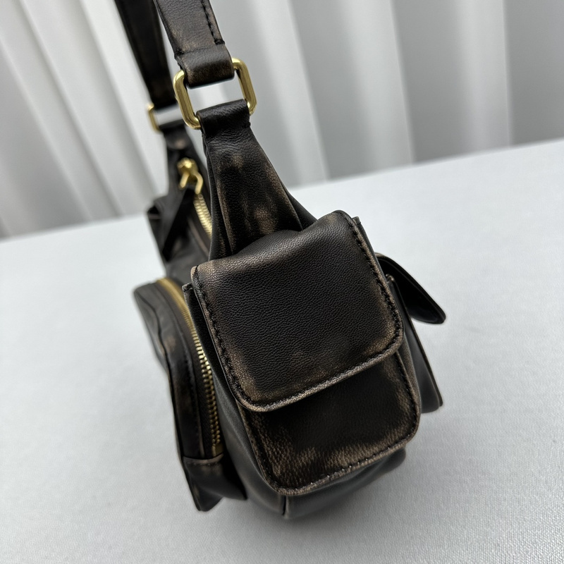miu miu MiuMiu crossbody bag06E4