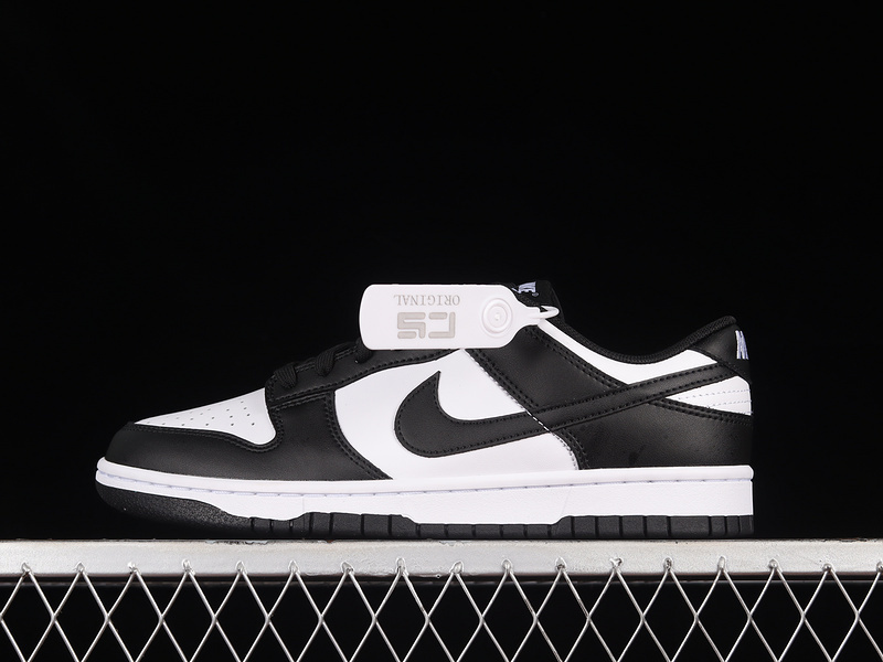 dunk 270 DD1391 100 SB DUNK LOW WHITE BLACK WHITE WOMAN 36 39 MAN 40 46 2431