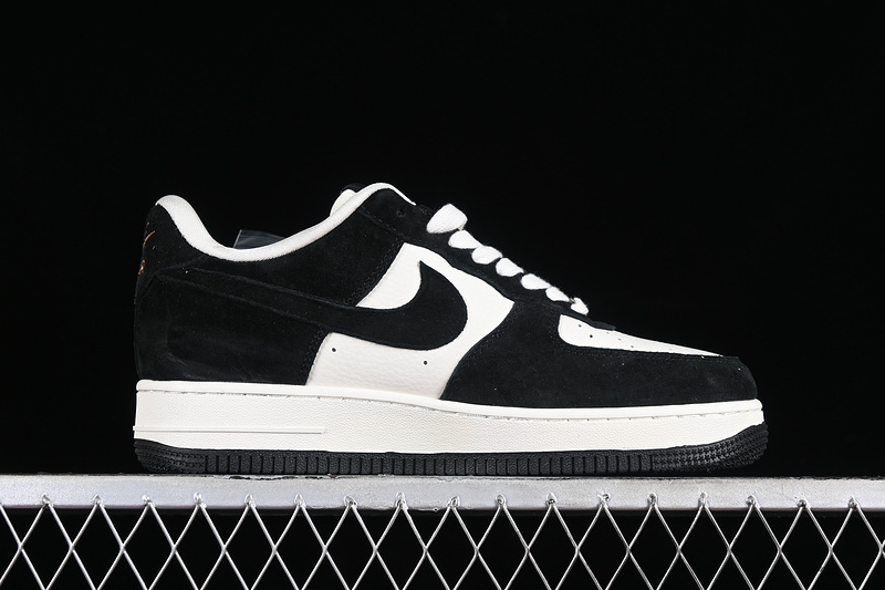 air force 1 340 HD1968 010 AIR FORCE 1 07 LOW L V WHITE BLACK WOMAN 36 39 MAN 40 45 3CA4