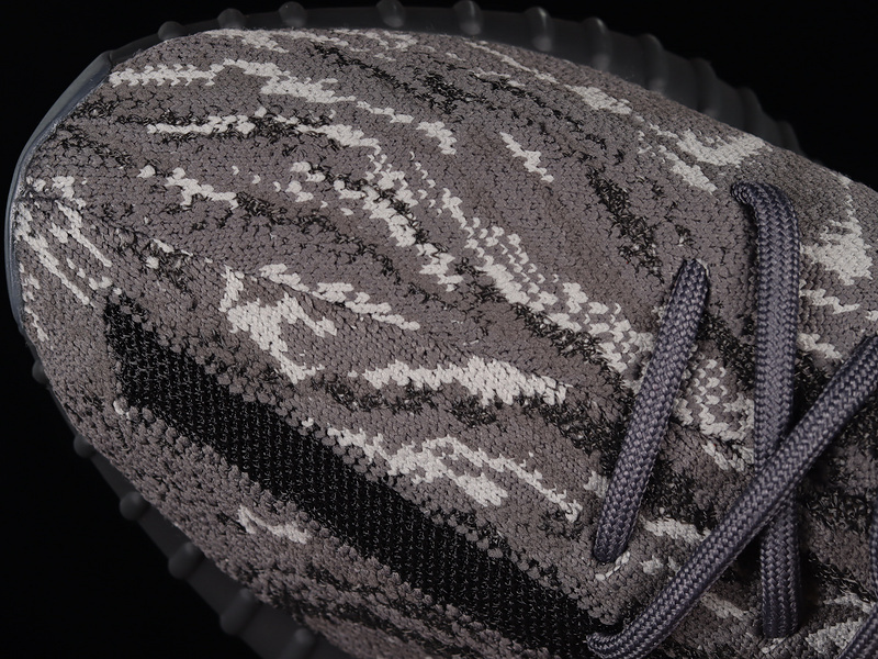 yeezy 350 280 ID4811 YEEZY 350 BOOST V2 DARK SALT DARK SALT DARK SALT WOMAN 36 39 ... 330C