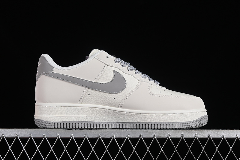 air force 1 340 HD1968 018 SUPREME AIR FORCE 1 07 LOW WHITE GREY WOMAN 36 39 MAN 40 45 D62A