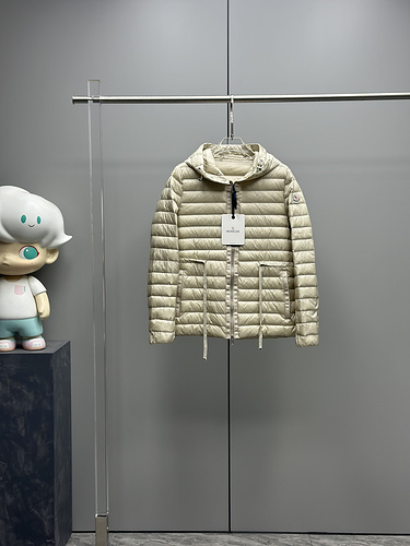 Moncler M0N﹡CLE﹡ COAT C2A9