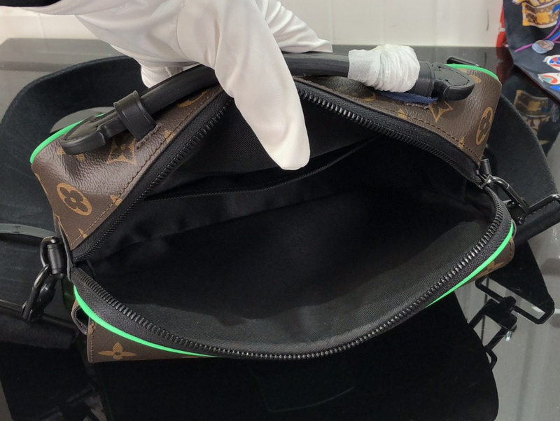 purses LV S LOCK MESSENGER M46246A34D