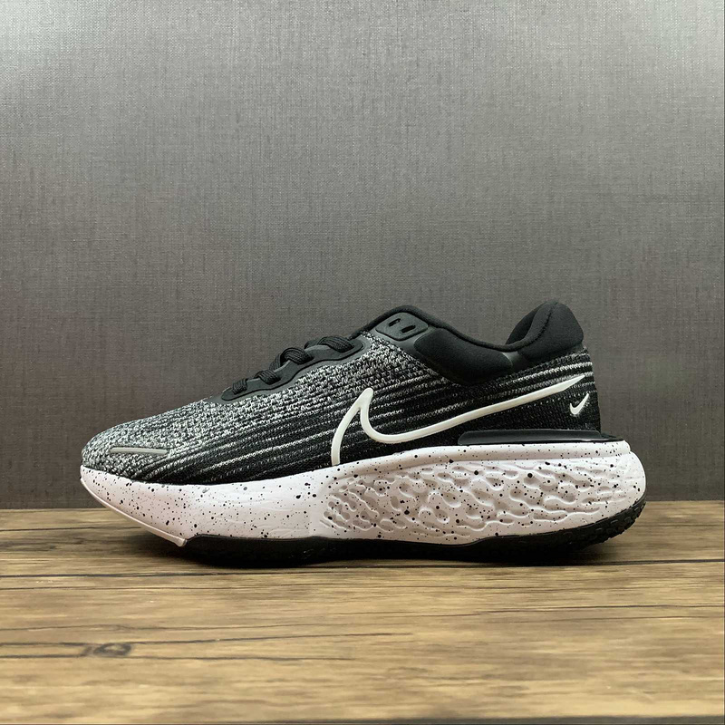 nike zoomx invincible run flyknit3 ZOOMX Invincible Run FK CT2229 103 36 4553CE