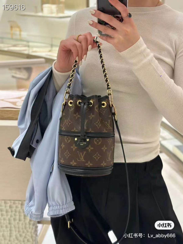 shoulder bag Louis vuitton28DD