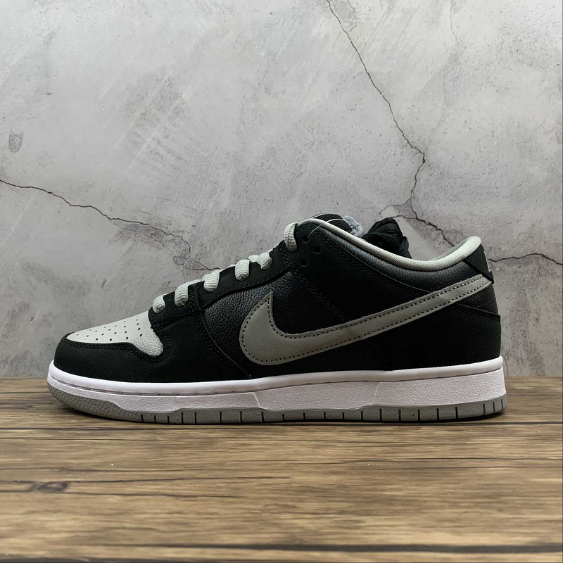 dunk 320 BQ6817 007 SB DUNK LOW J PACK SHADOW BLACK SHADOW GREY WHITE UNISEX 36 47.5 5579