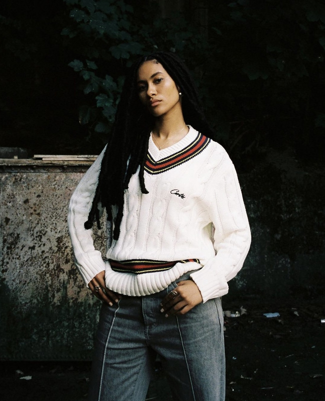 goat 220 v neck sweater02B9