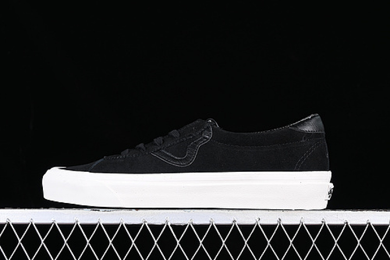 【250】[VN0005WRBLK]-[VAULT OG EPOCH LX BLACK]-[WOMAN︰35-39]-[MAN︰40-44](158E)