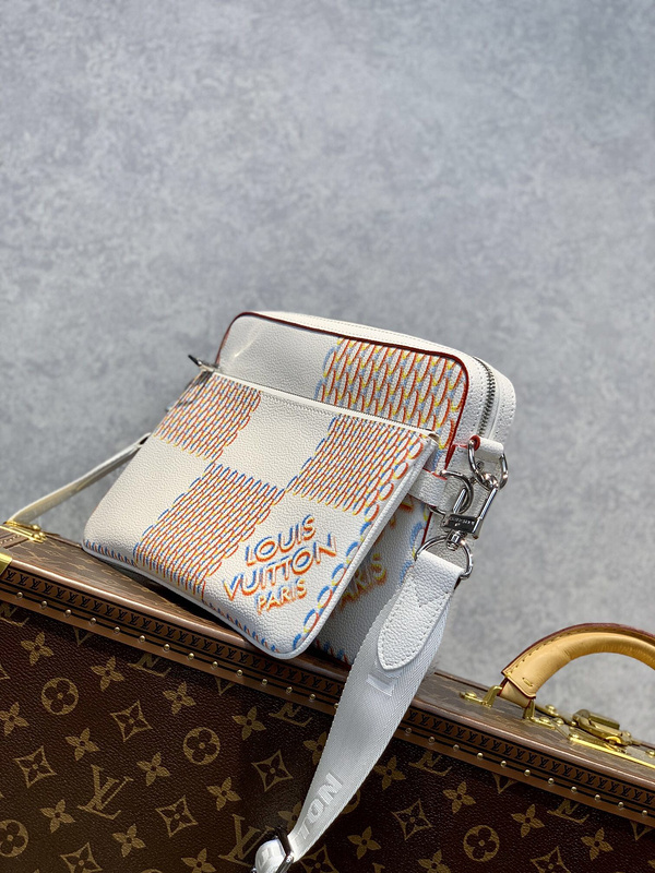LV TRIO MESSENGER BAG M20665(230USD)(7BAE)
