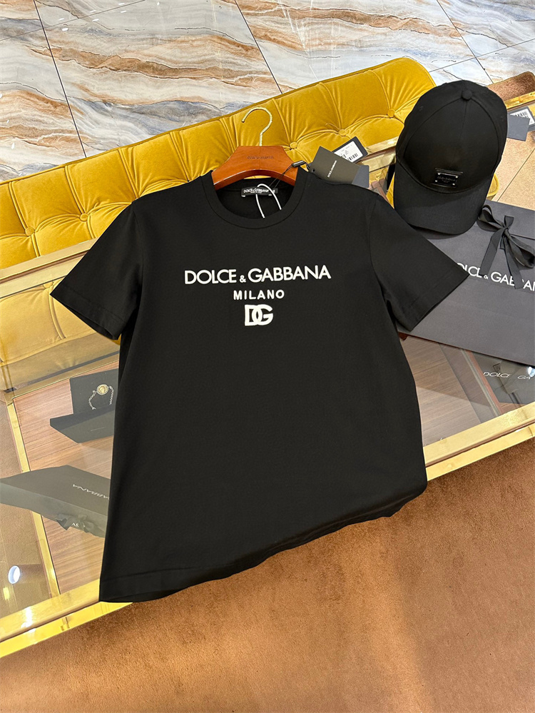 Dolce & Gabbana Clothes D﹡lce & Gabbana T Shirt Top Version $140 E771