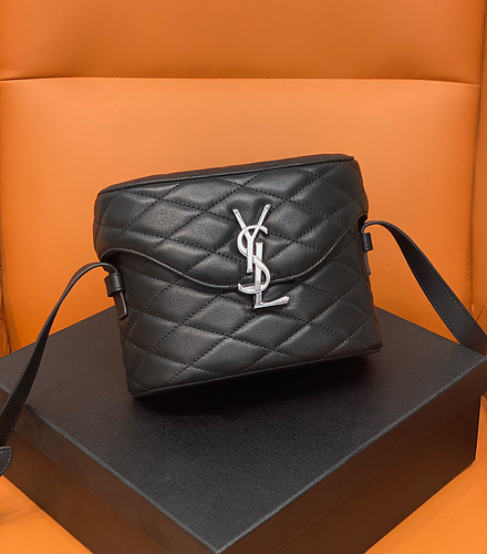 ysl June 300USD4140