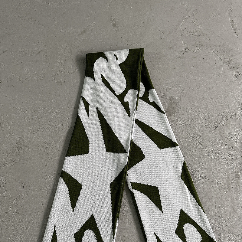 goat 75 green and white scarfE34E
