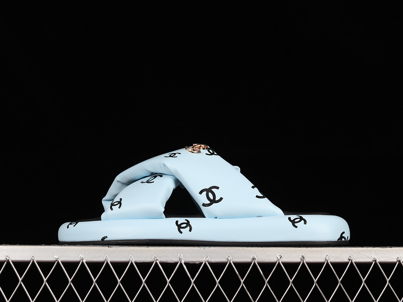 Sandal 【300】[CHA﹡NEL 22 PLATFORM SLIP-ON SLIPPERS SKY BLEUE∕BLACK∕SKY BLUE]-[WOMAN︰35-4