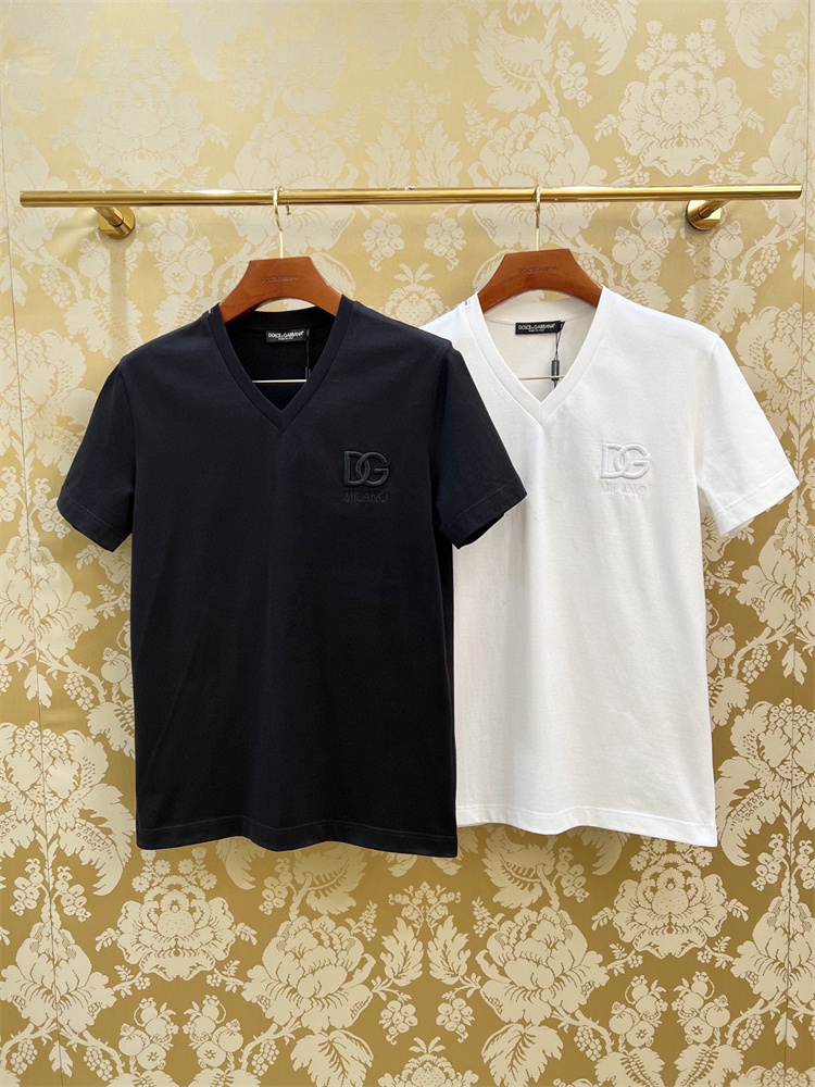 Dolce & Gabbana Clothes D﹡lce & Gabbana T Shirt Top Version $140 B2AE