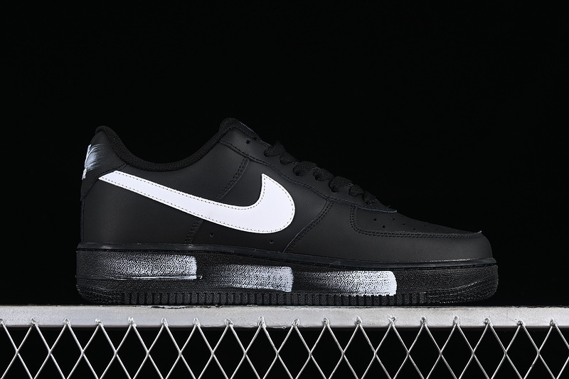 air force 1 300 FZ0627 010 AIR FORCE 1 07 LOW BLACK WHITE WOMAN 36 39 MAN 40 45 0769