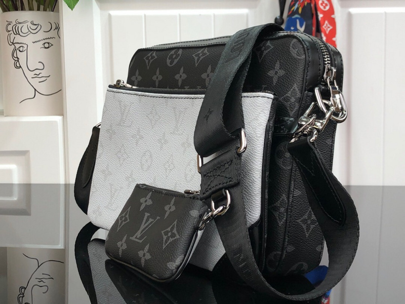LV MESSENGER BAG M45320(4CD1)