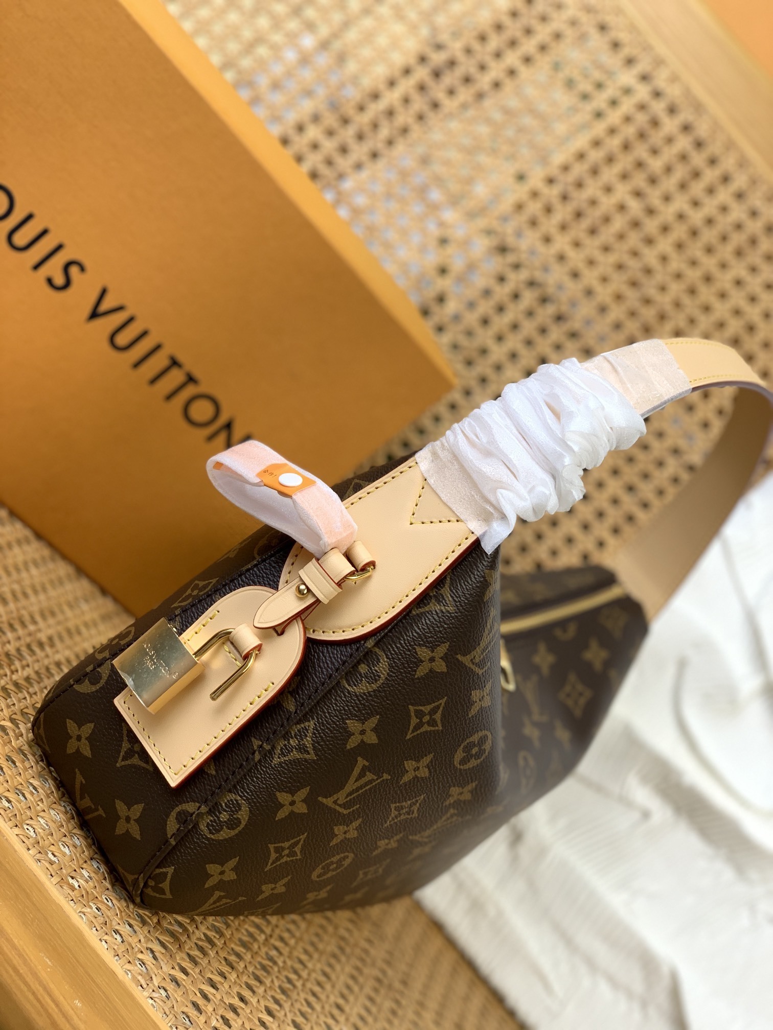 LV-Handbags M11592 presbyopia trumpet(3ED5)