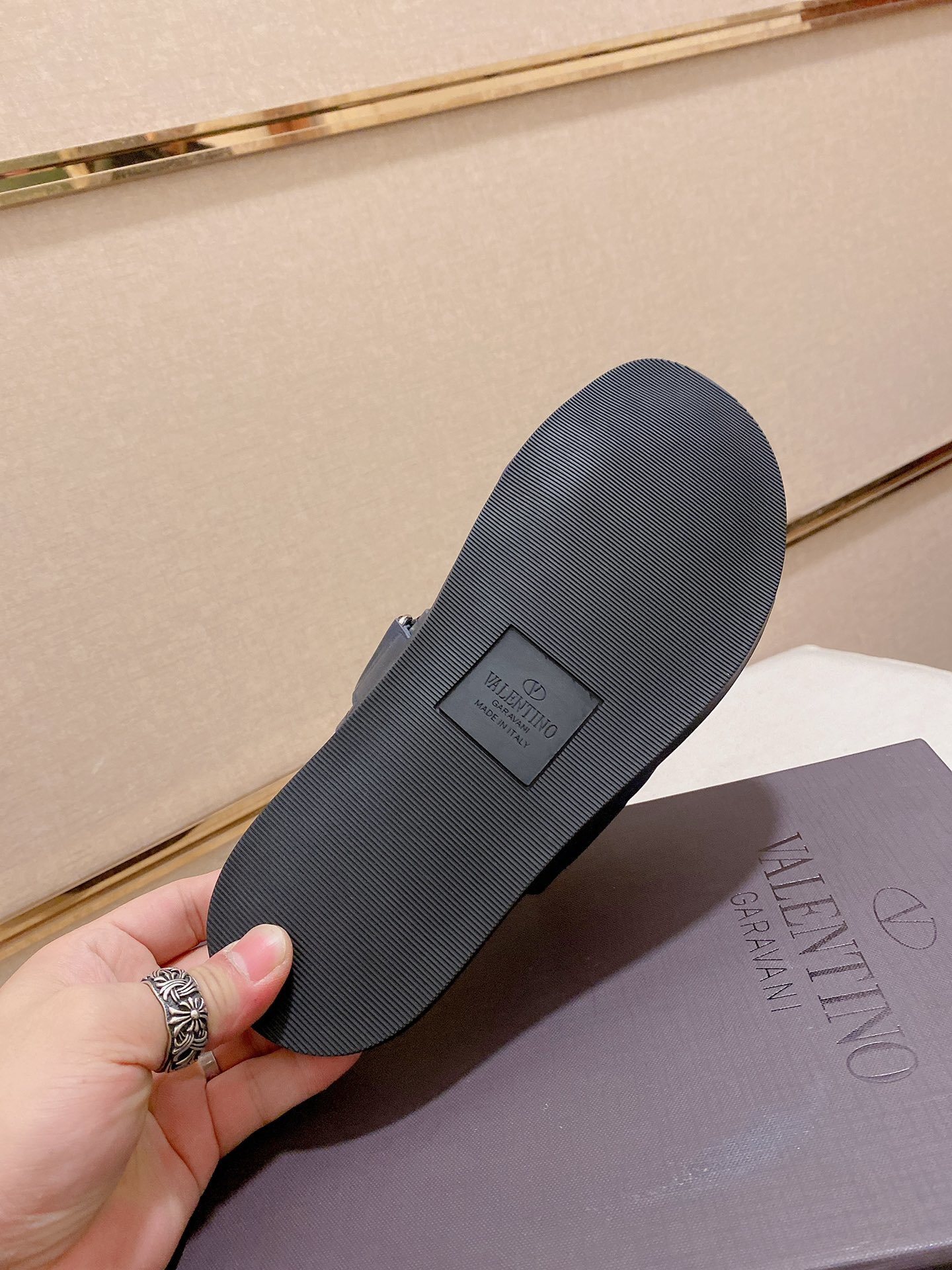 valentino shoes /sneakers-666