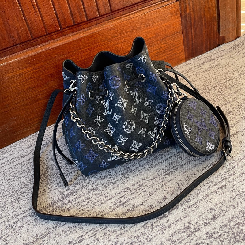 shoulder bag Louis Vuitton bella bagAA42