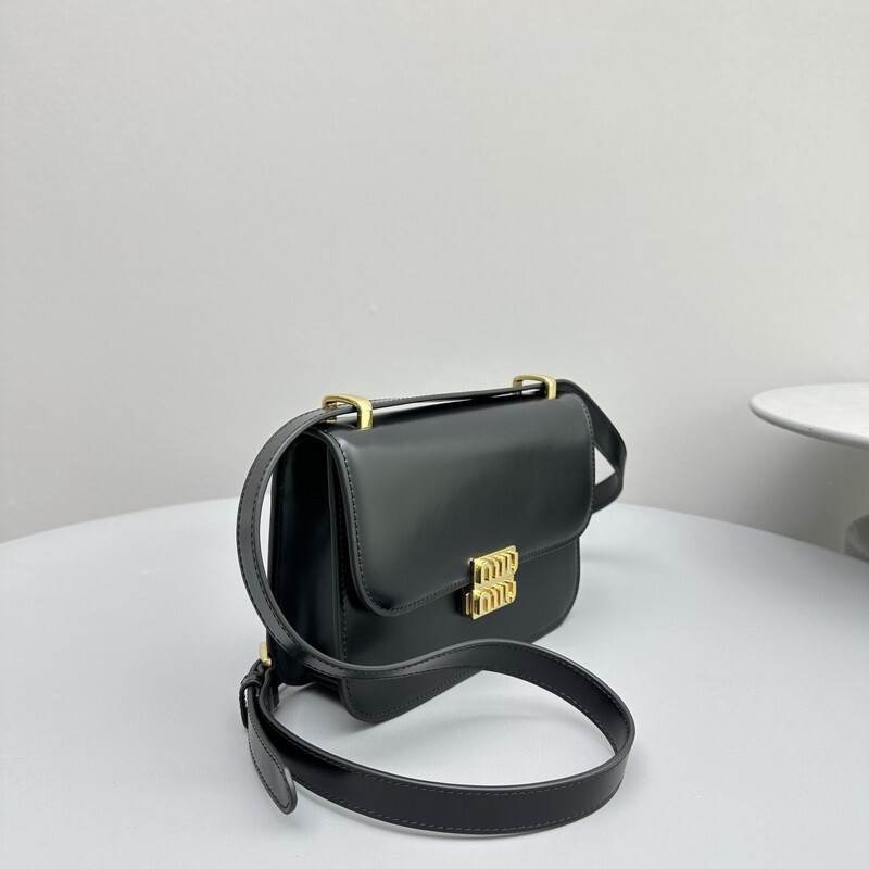 miu miu MiuMiu crossbody bagBA80
