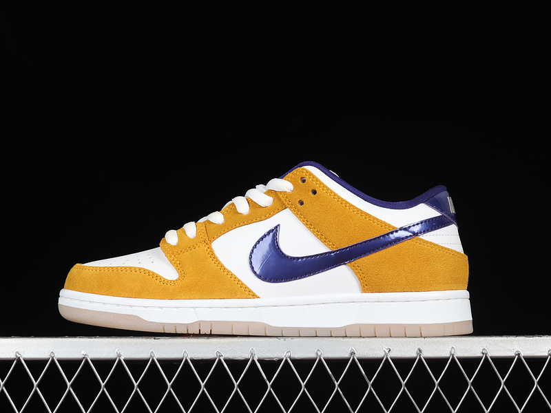 dunk 300 BQ6817 800 DUNK LOW PRO SB LASER ORANGE LASER ORANGE REGENCY PURPLE UNISEX 36 45 1D8