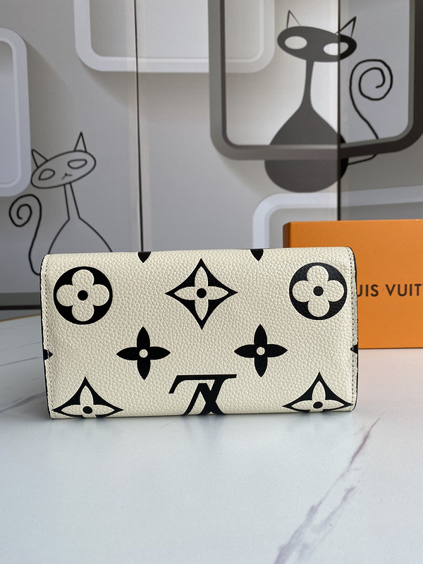 143 306 Wallets dyoomall 2021SS 4D4B