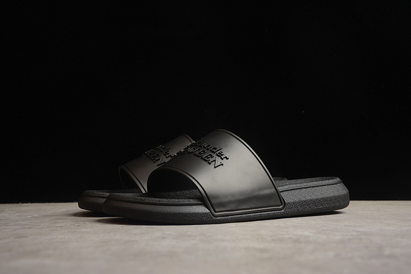 Sandal 【200】[BA﹡LEN﹡CIAGA POOL CROCS BLACK]-[WOMAN︰36-39]-[MAN︰40-45] A862