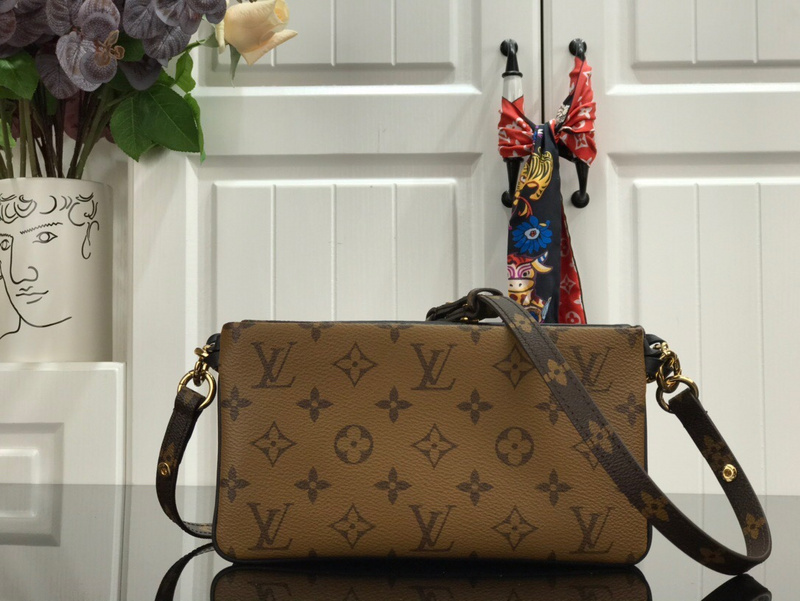 louis vuitton LV PREFALL POCHETTE M576113066