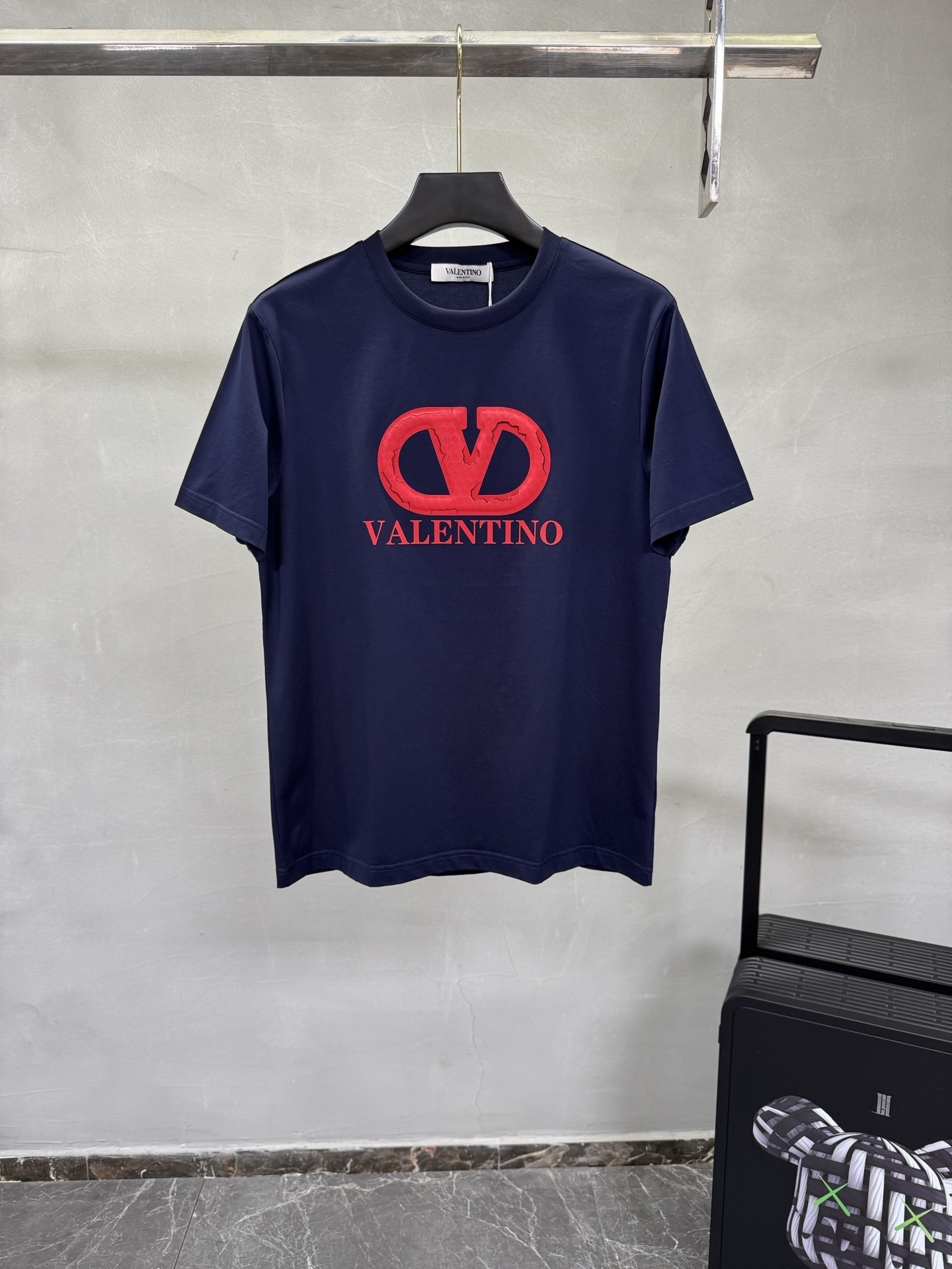 valentino tshirt/clothes-026