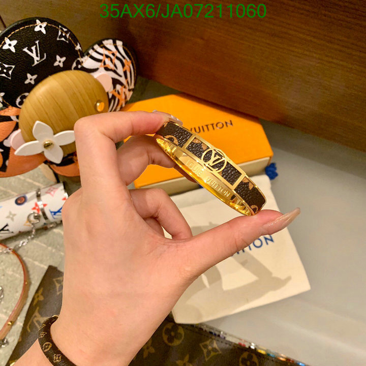 earrings Louis Vuitton luxurious Jewelry Code JA07211060EEF9