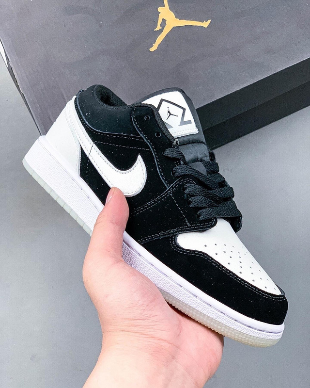 karl lagerfeld NIKE 72 730E