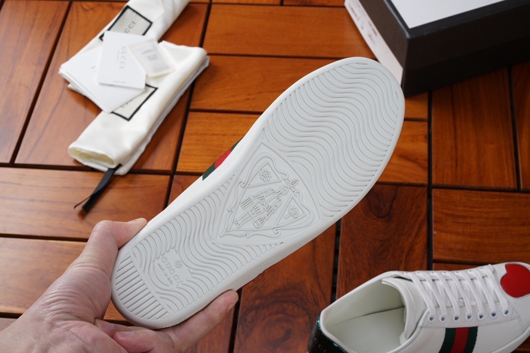 GUCCI SHOES GUCCI Women's Ace embroidered sneaker 435638(170USD)(7296)