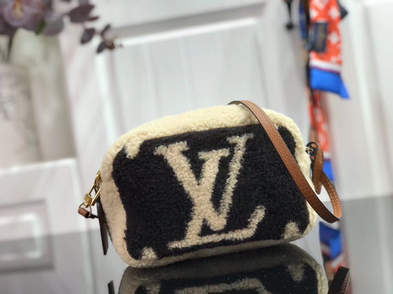 louis vuitton LV Shoulder bag M68599A3EA