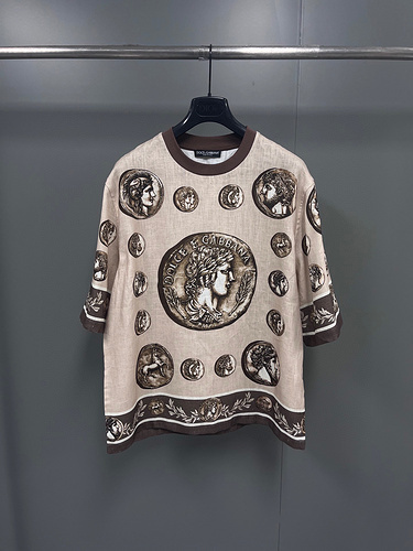 Dolce & Gabbana Clothes D﹡lce & Gabbana T Shirt Top Version $145 C225