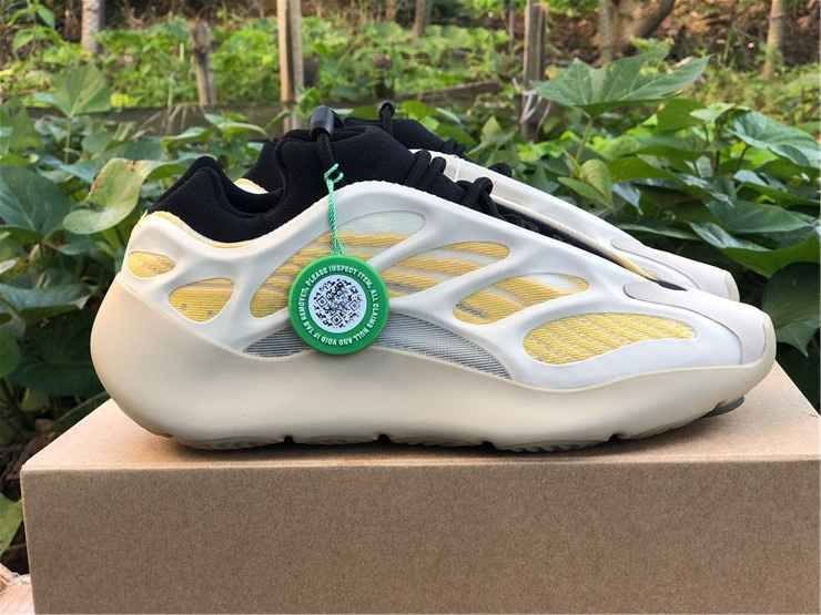 yeezy 700 A didas Yeezy 700 V3 Srphym G54853 SIZE 36 47D43B
