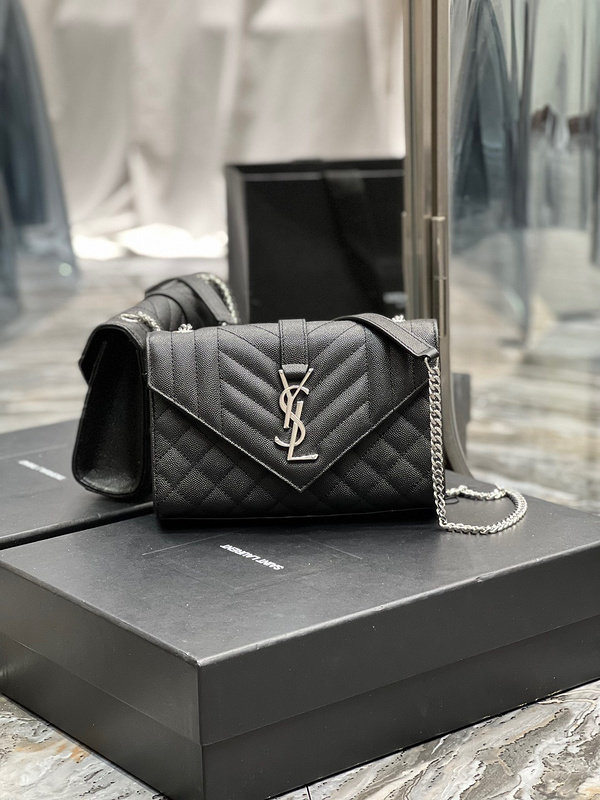 ysl Envelope 21cm 260USD2276