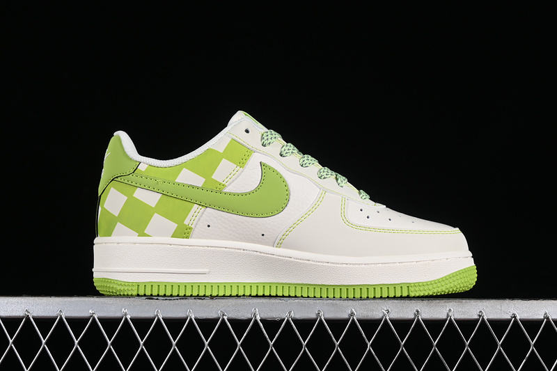 air force 1 320 GZ5688 033 AIR FORCE 1 07 LOW WHITE GREEN WOMAN 36 39 MAN 40 45 9505