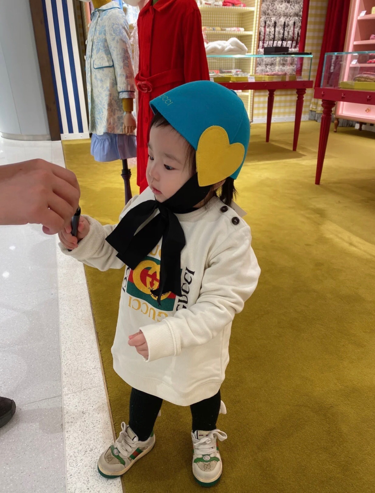 GUCCI SHOES Gucci children's screener sneaker 626620(120 usd)(4F31)