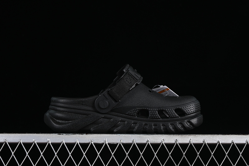 Sandal 【240】[CROCS DUET MAX CLOG BLACK]-[WOMAN︰36-39]-[MAN︰40-46] 7985