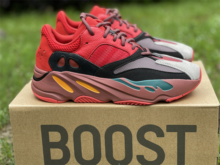 yeezy 700 Yeezy 700 Hi Res Red HQ6979 SIZE 36 482A93