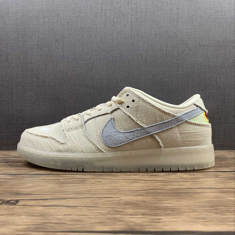 dunk 450 DM0774 111 DUNK LOW SB MUMMY COCONUT MILK SEAFOAM YELLOW STRIKE WOMAN 36 39 MAN 40 4