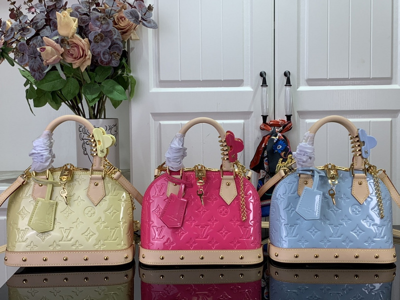 purses LV Alma BB M24062A4F3