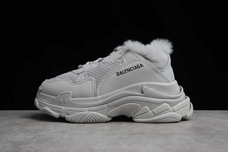 triple s 450 668562 W3CQ5 1210 TRIPLES S SNEAKER FUR LF MATERAL FABRIC FAKE FUR GREY GREY UNI