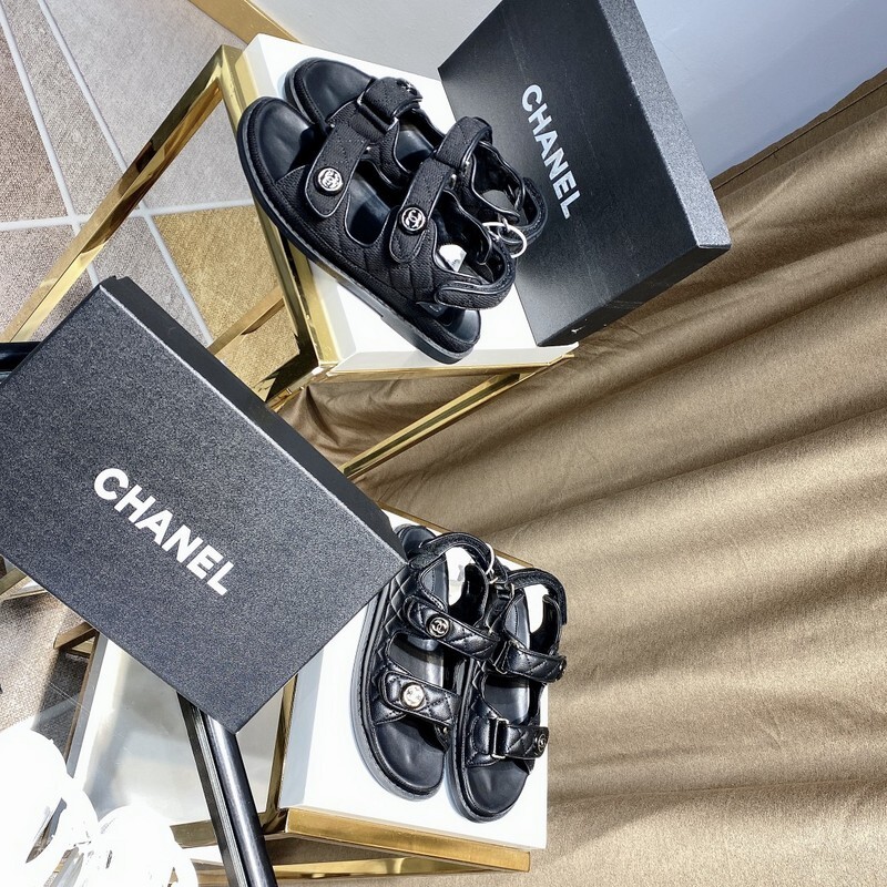 karl lagerfeld C 56FFAC