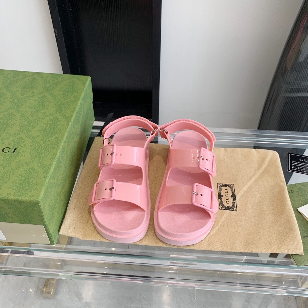 GUCCI SHOES Gucci women's sandal with mini double G 660243(135 usd)(BE49)