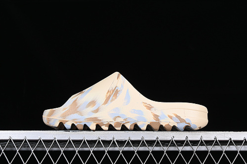 Sandal 【200】[GW1932]-[KANYE WEST YEEZY SLIDE RESIN BROWN∕GREY]-[WOMAN︰36.5-39]-[MAN︰40-