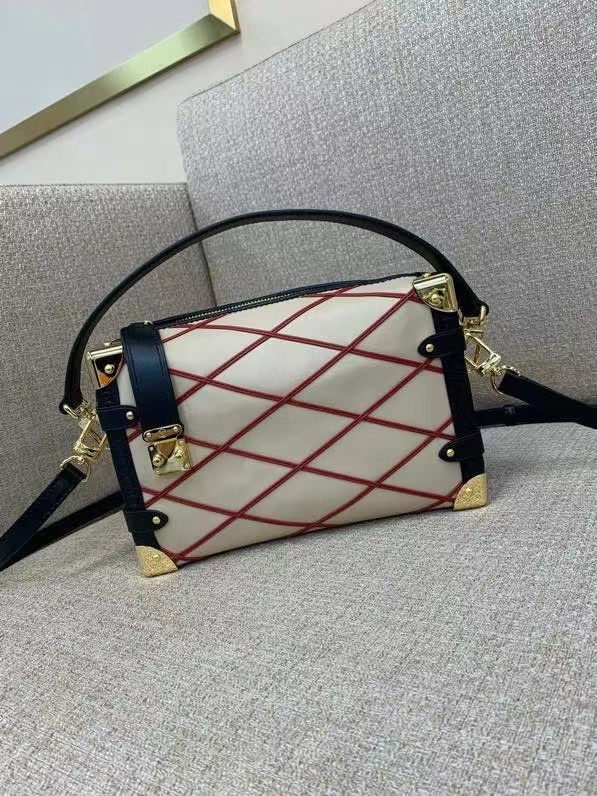 shoulder bag Louis vuitton SIDE TRUNK7F52