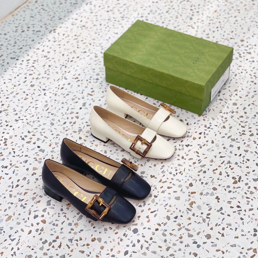 GUCCI SHOES Gucci Women's ballet flat with bamboo buckle 658856(160 usd)(51CF)