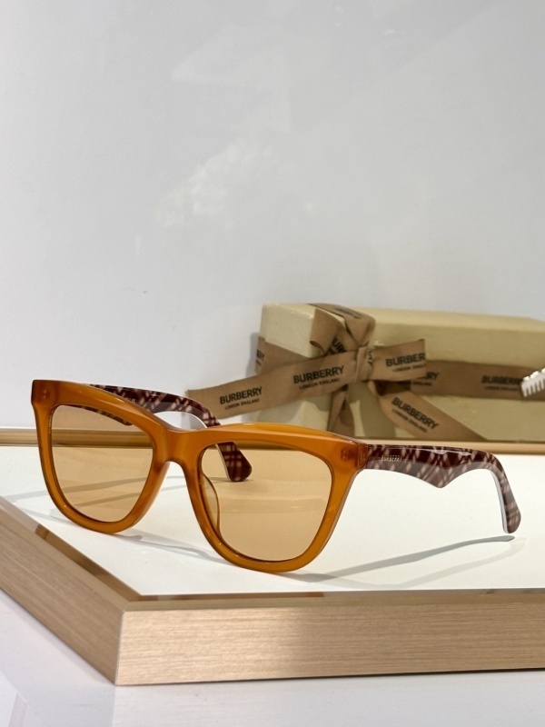 BURBERRY glasses -BALMAIN 0008CD66