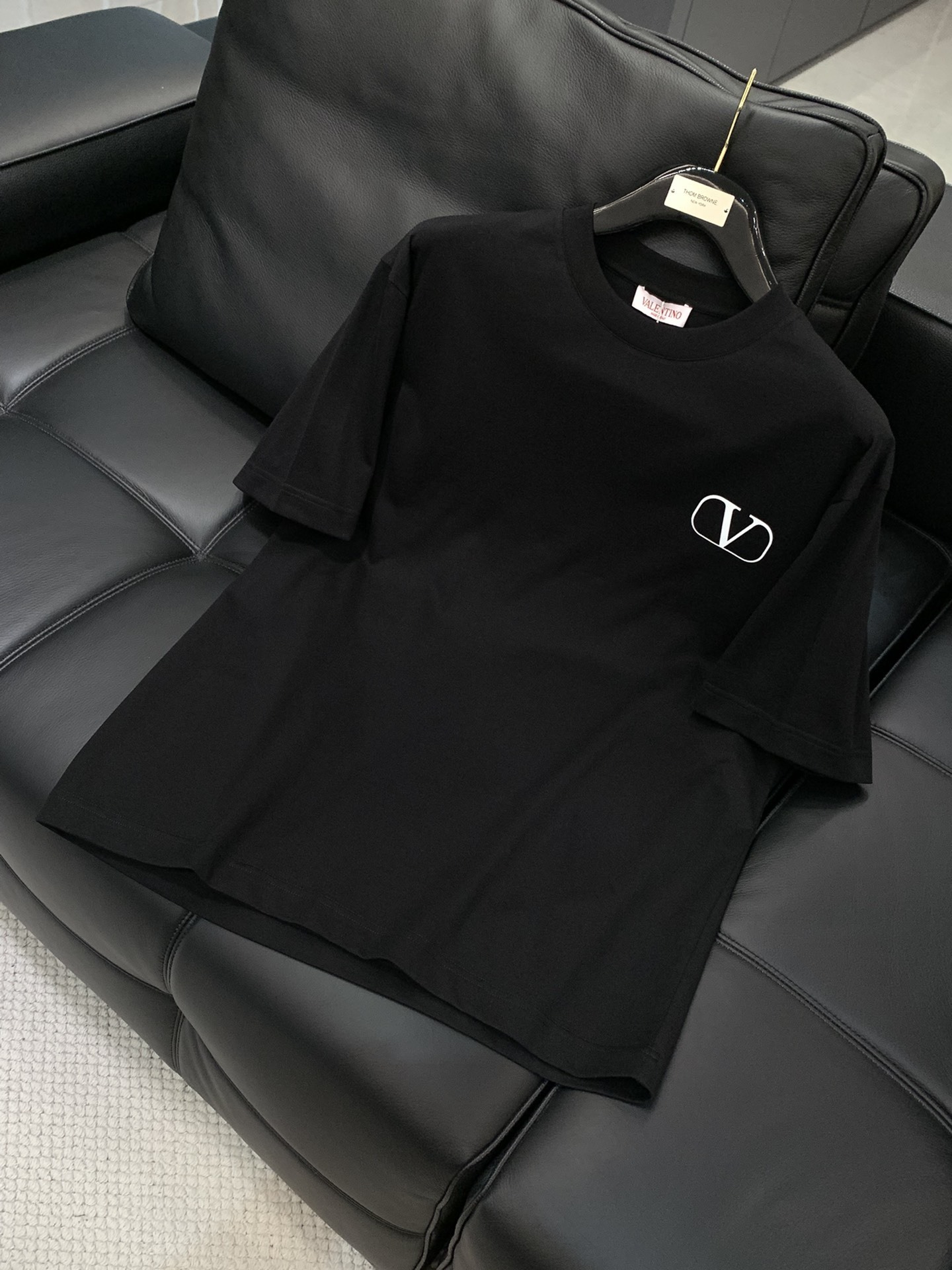 valentino tshirt/clothes-022